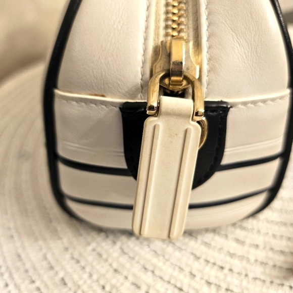 Christian Dior Mini Dior Vibe Bag – White & Navy | Made in Italy - Picture 10 of 16